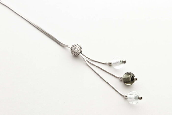 Glass and silver leaf necklace with triple bead, steel silver and crystal silver