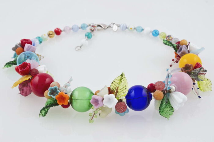 Blown glass necklace with flowers pattern, multicolor